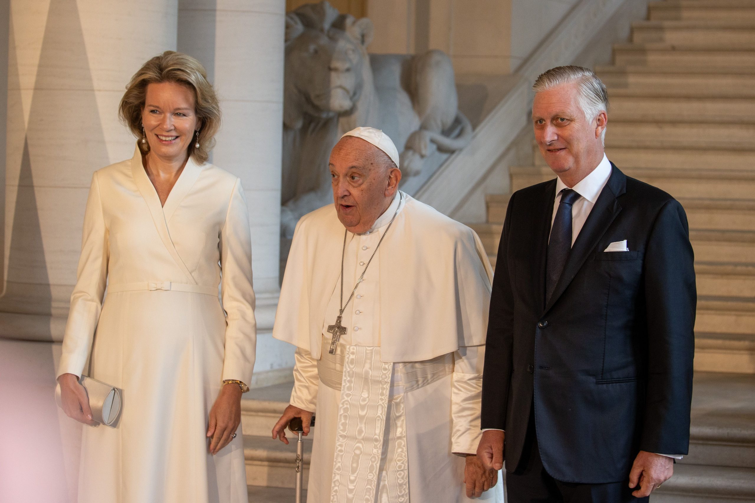 foto’s:-paus-franciscus-ontmoet-koning-en-koningin-van-belgie-op-kasteel-laken