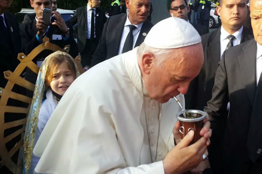 “koekjes-en-empanadas-in-dilexit-nos:-voedselreferenties-in-de-leerstellingen-van-paus-franciscus”