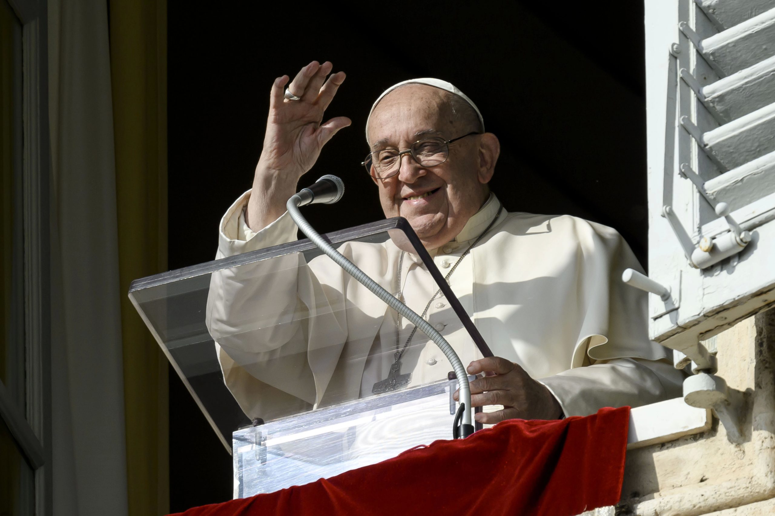 paus-franciscus:-zelfopoffering,-nederige-dienstbaarheid-zijn-de-sleutel-tot-goed-leiderschap