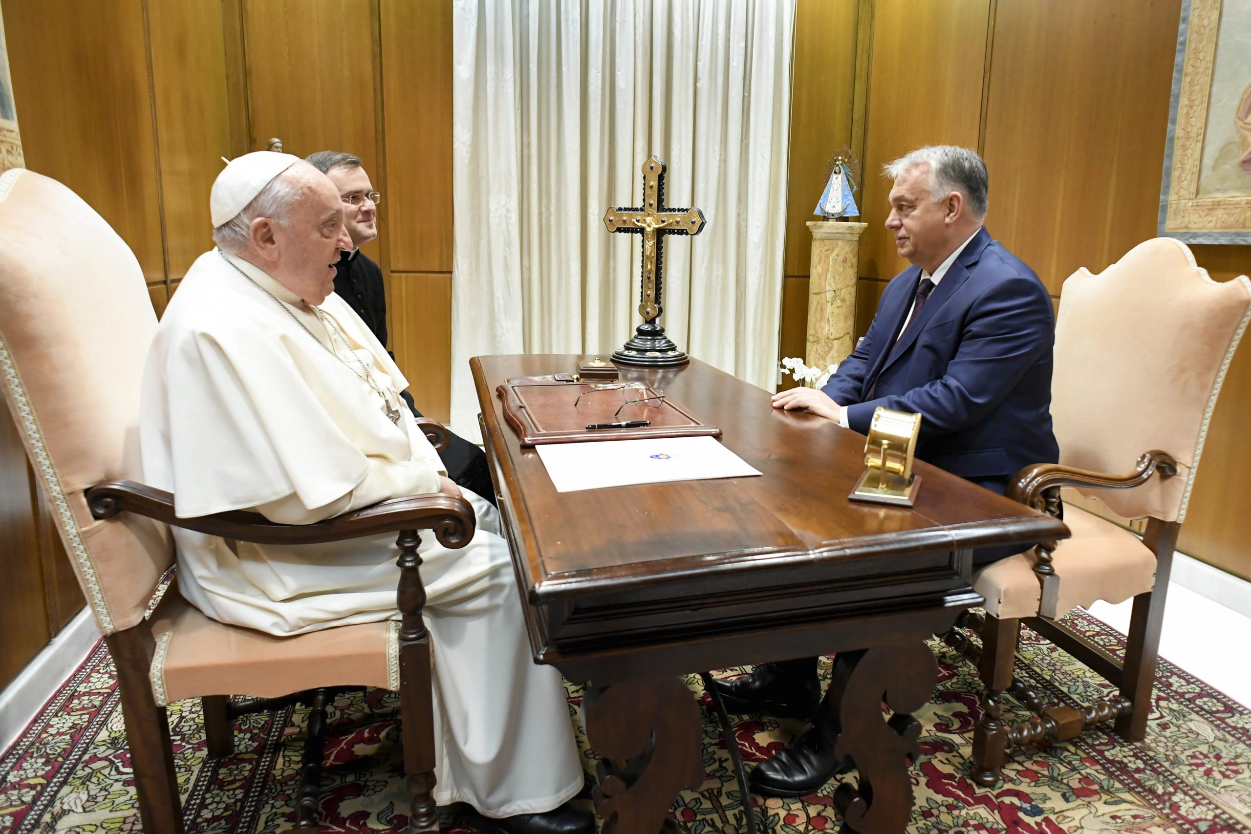 paus-franciscus,-de-hongaarse-premier-viktor-orban-spreekt-over-oekraine-en-gezinsbeleid