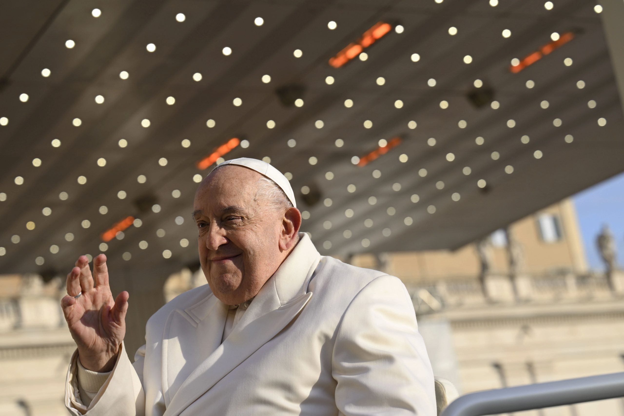 paus-franciscus:-schoonheid-spoort-ons-aan-om-christus-de-straat-op-te-brengen-en-hem-naar-mensen-te-brengen