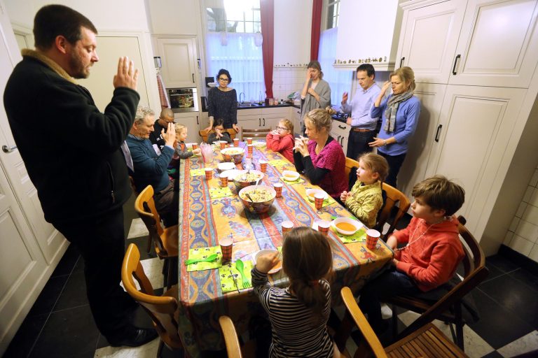 interkerkelijk-contact-in-overheidszaken-reageert-op-wet-toezicht-informeel-onderwijs
