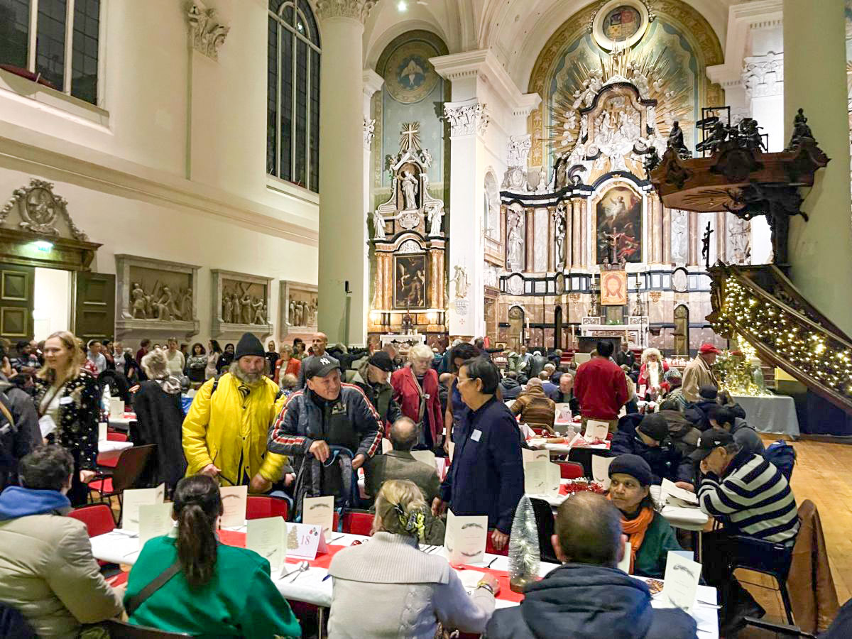 sant’egidio-amsterdam-viert-kerst-met-vrienden-van-de-straat