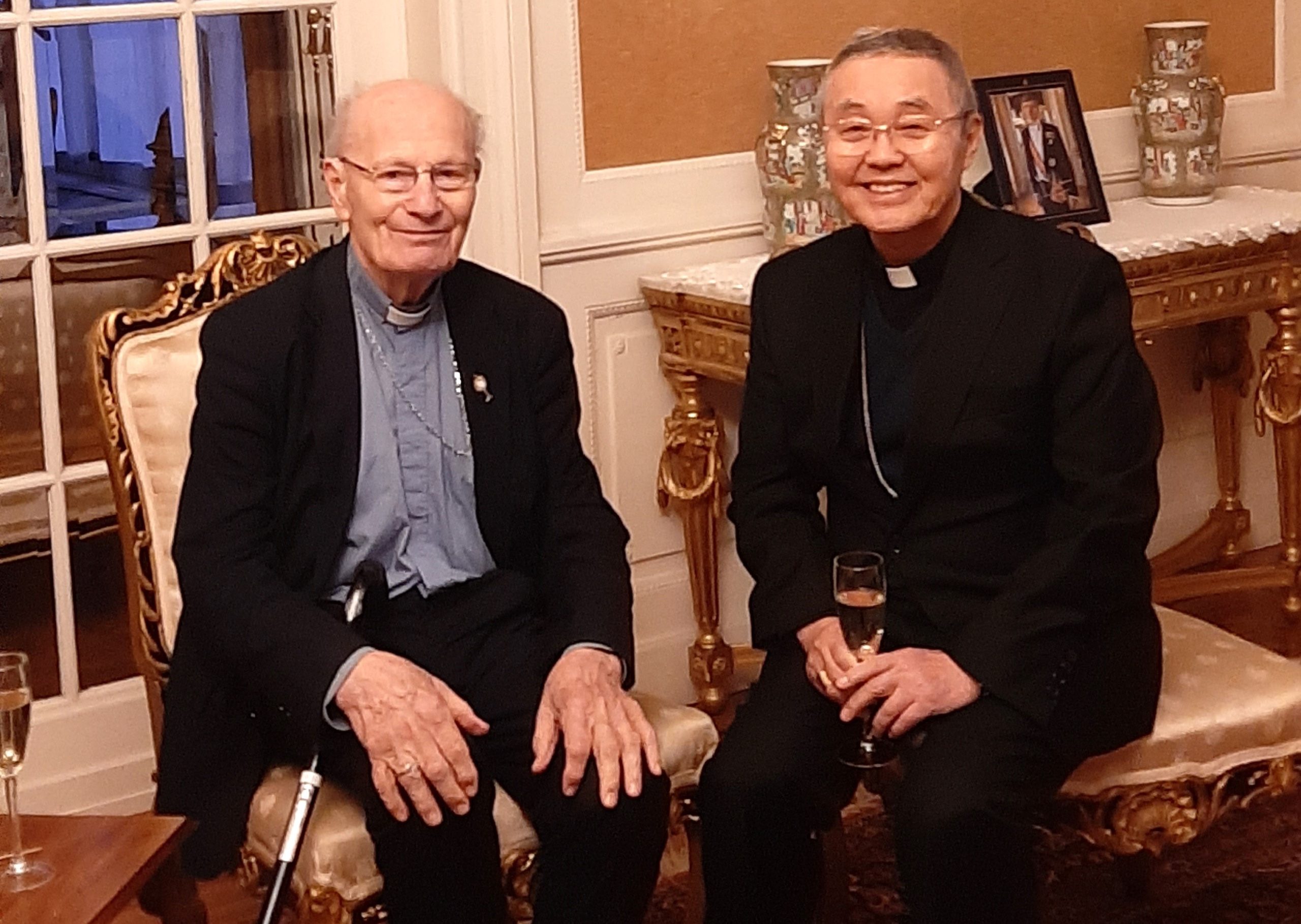 nuntius-mgr.-paul-tschang-in-nam-neemt-afscheid