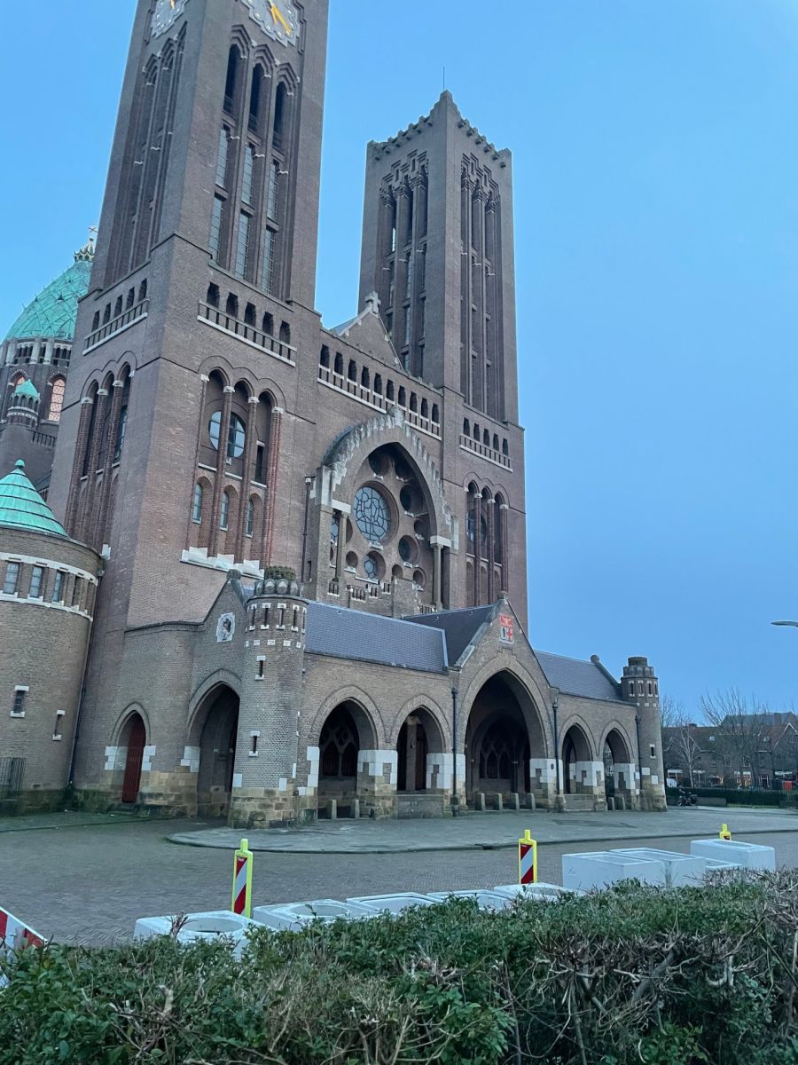 herinrichting-plein-voor-de-katthedraal-begint