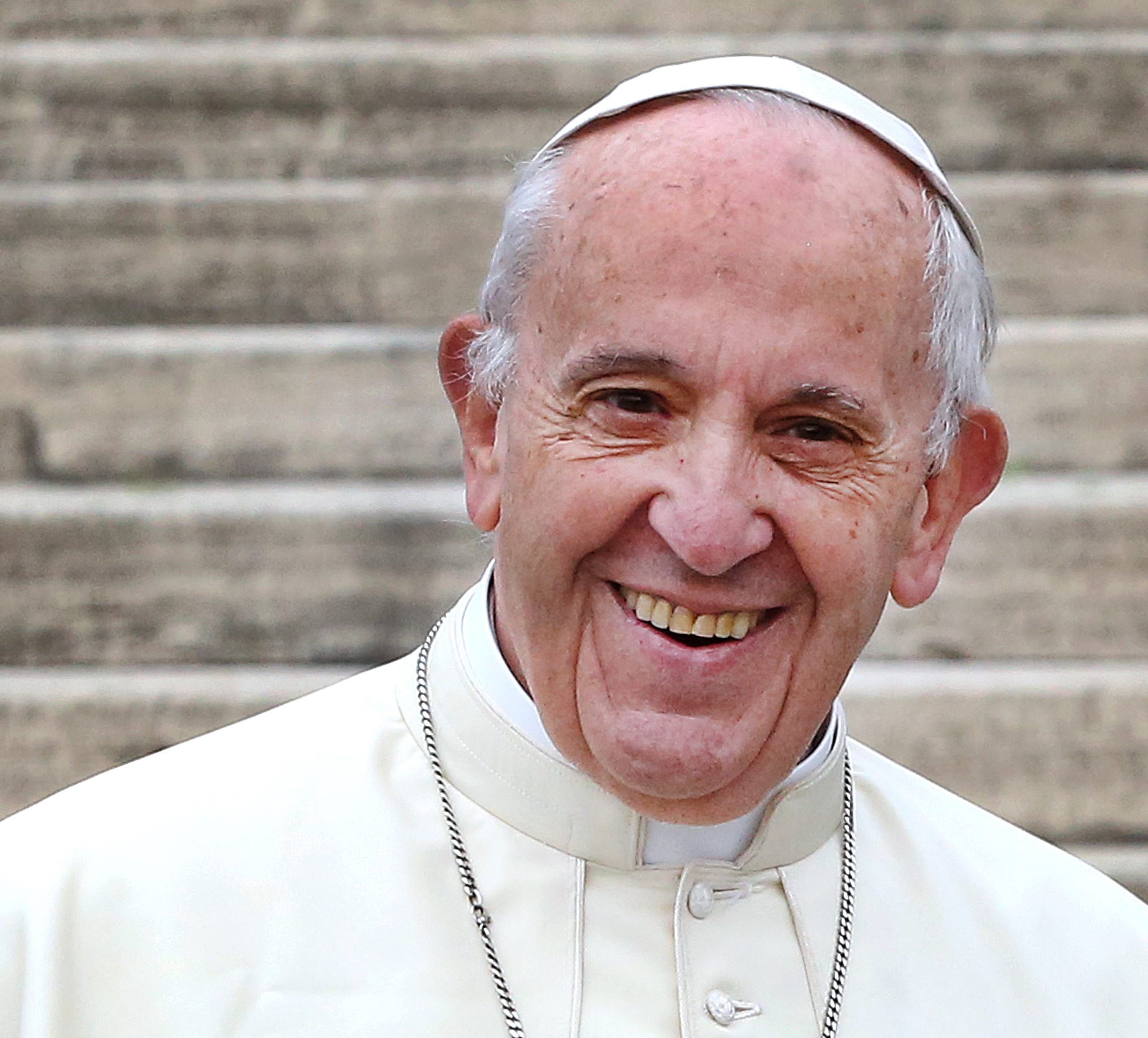 paus-franciscus-overleden:-‘een-paus-van-de-bemoediging-met-een-groot-hart-voor-de-zwakkeren’