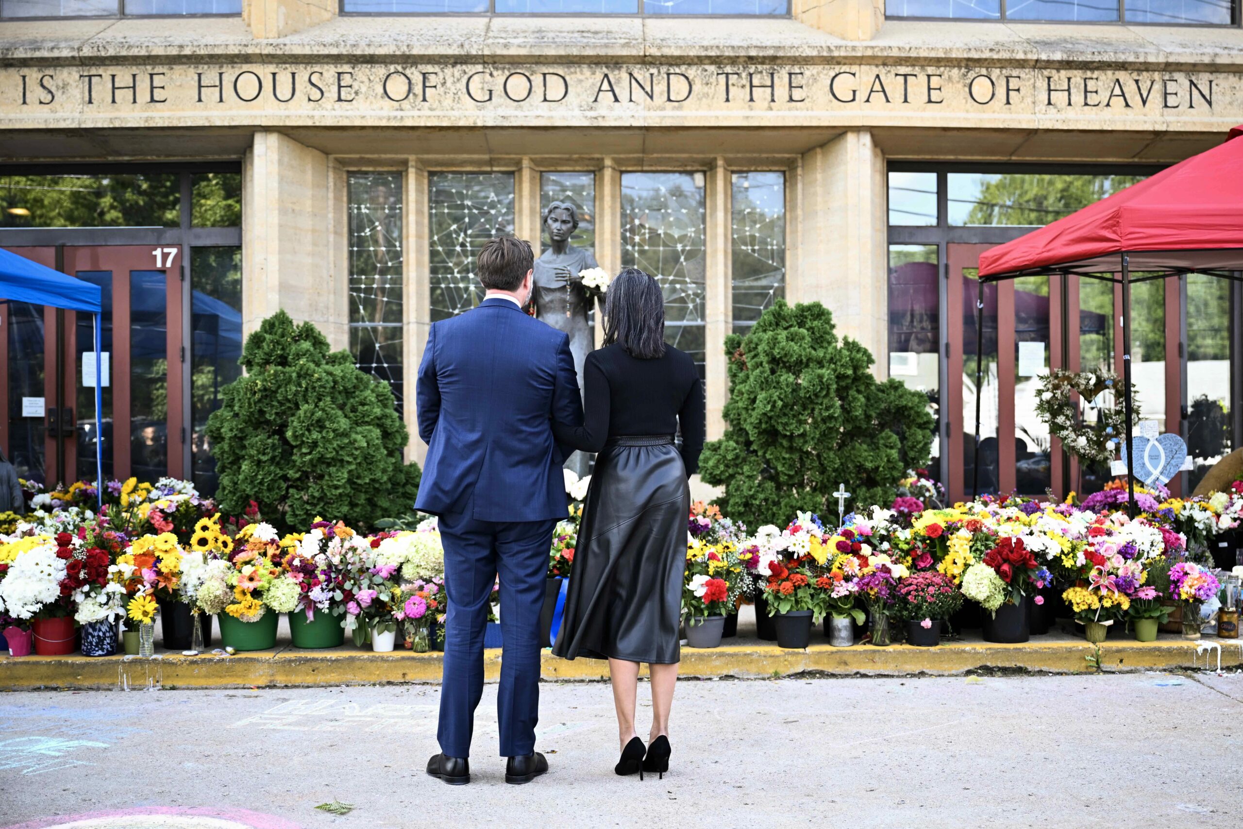 vice-president-jd-vance-ontmoet-slachtoffers-van-de-schietpartij-in-de-kerk-in-minneapolis