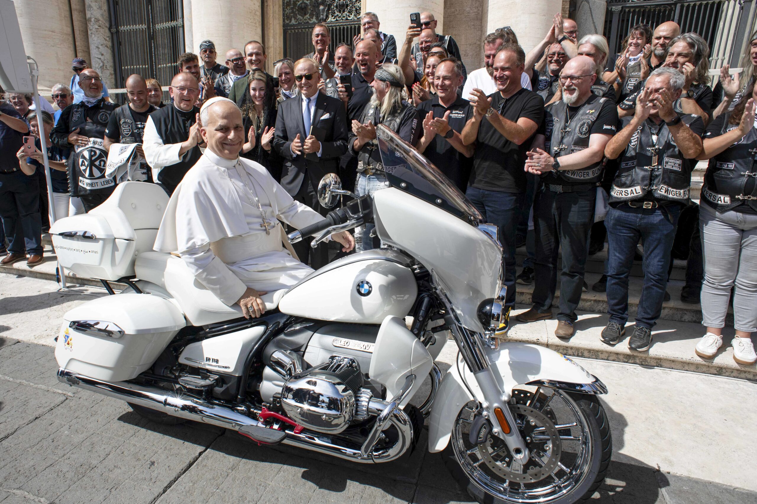 jezus-bikers-verhogen-de-steun-voor-liefdadigheid-met-de-motorfiets-voor-paus-leo-xiv