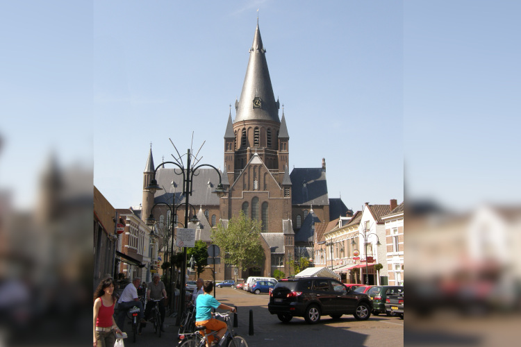 annaprocessie-sluit-week-van-hoop-brabantse-wal-feestelijk-af-in-steenbergen