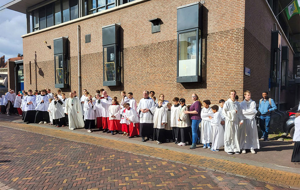 misdienaars-en-acolieten-uitgenodigd-voor-bisdomdag