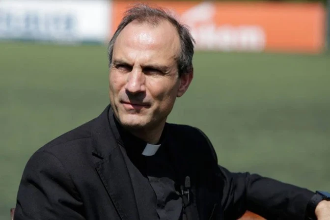 vaticaanexpert:-het-leven-van-de-heiligen-roept-indringende-vragen-op-voor-ons-geweten