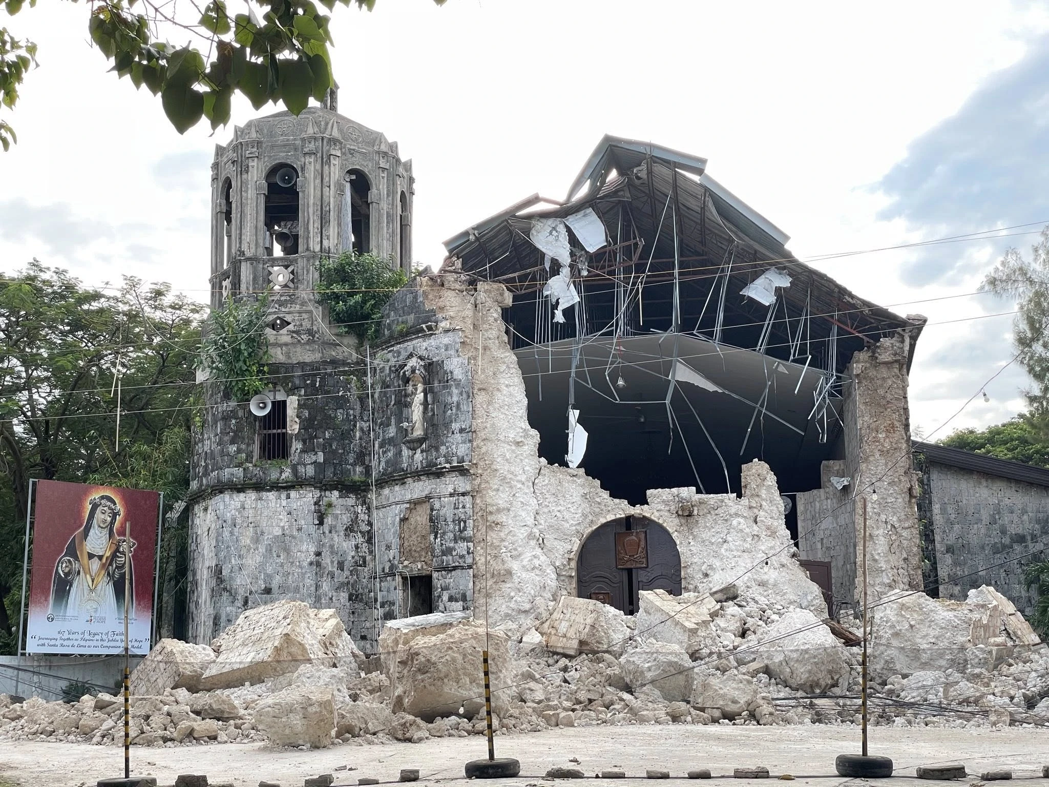 de-kerk-biedt-hulp-en-hoop-na-grote-aardbeving-op-de-filippijnen