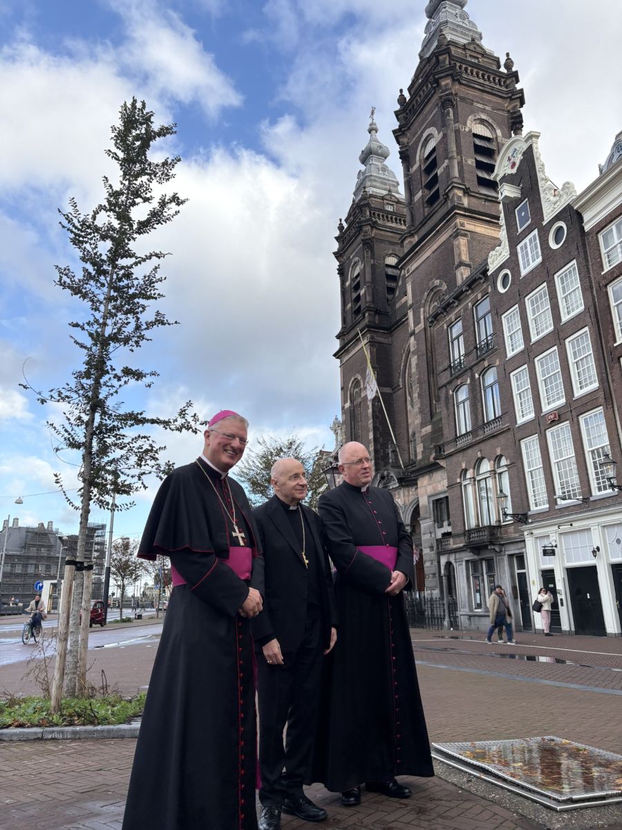 750-jaar-amsterdam-kerkelijk-afgesloten-in-de-co-kathedraal