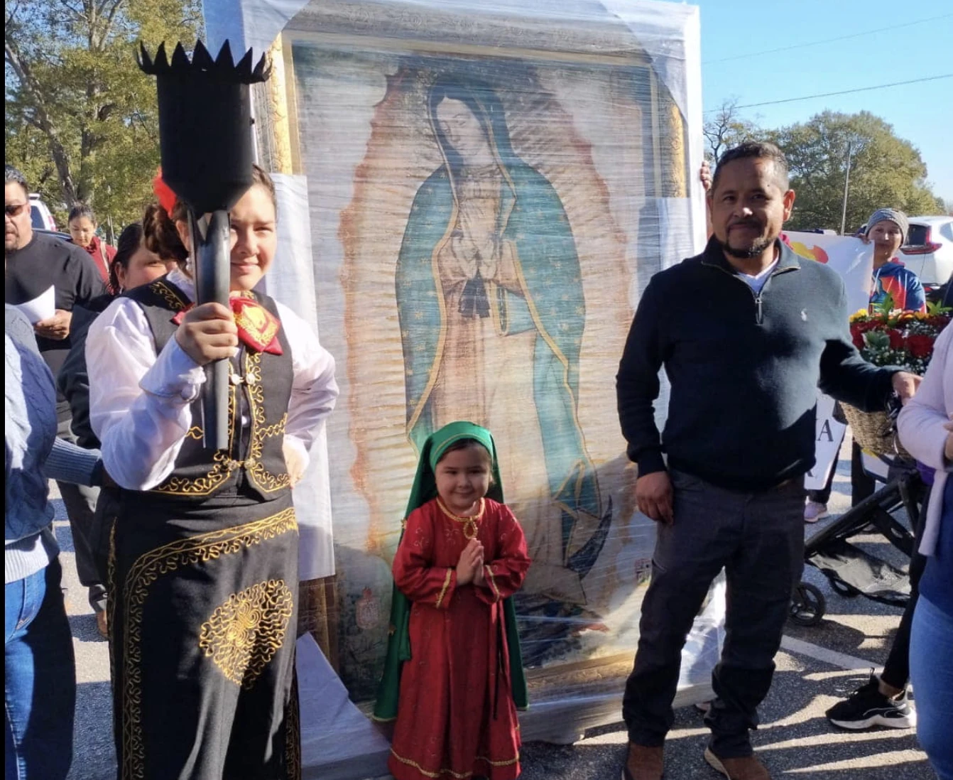 runners-carry-torch-from-mexico-to-new-york-praying-for-immigrants,-honoring-our-lady