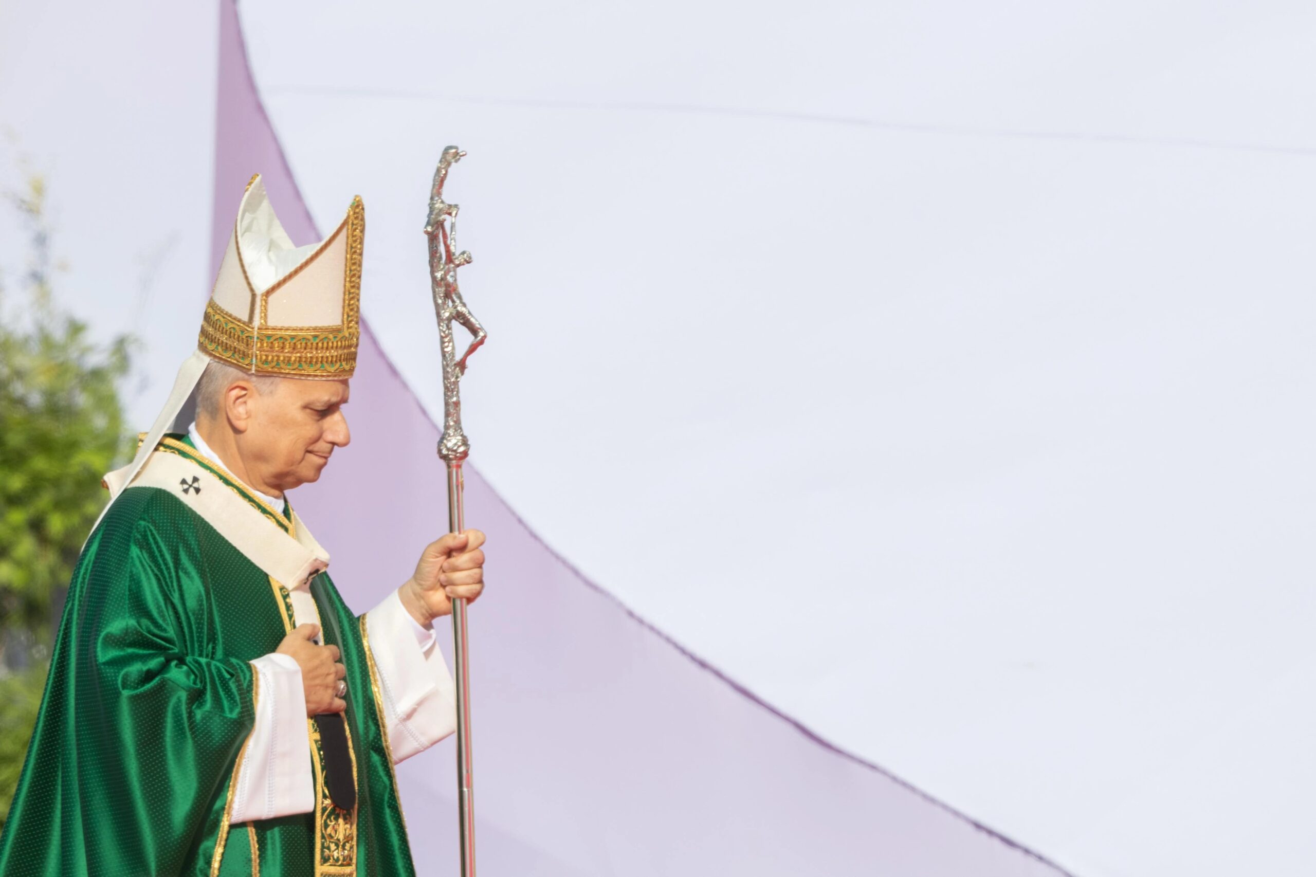 jongeren-beginnen-zich-aan-te-melden-voor-een-gesprek-met-paus-leo-xiv