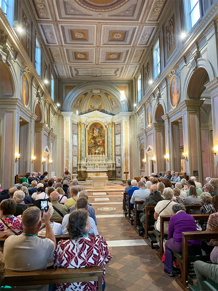 soms-moet-je-iets-loslaten-om-je-ergens-anders-aan-te-hechten…