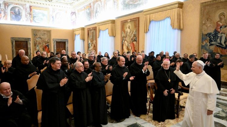 paus-tegen-de-dienaren-van-maria:-wees-dragers-van-vriendschap-en-vrede