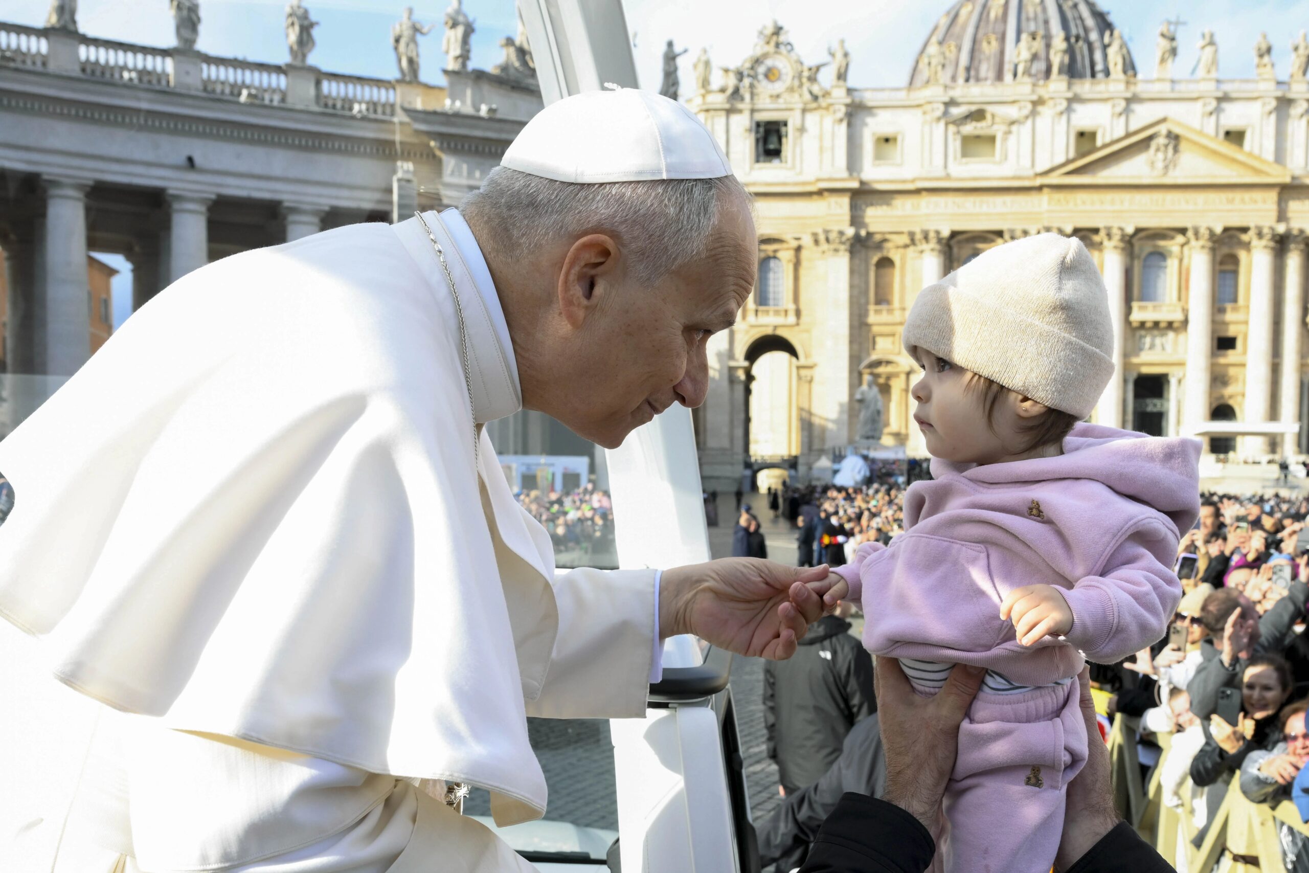 pope-leo-praises-‘wonderful-adventure’-of-parenthood-despite-hardships