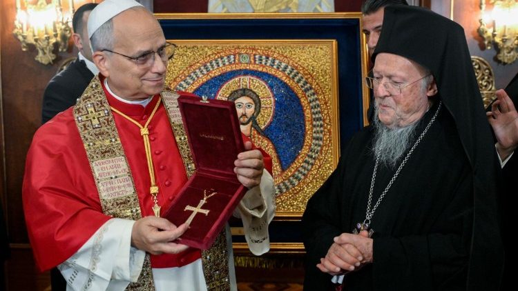 pope-leo-xiv-meets-and-prays-with-ecumenical-patriarch-in-istanbul