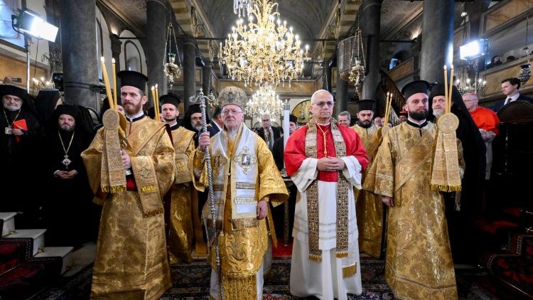 paus-bij-de-goddelijke-liturgie:-mogen-we-blijven-streven-naar-christelijke-eenheid