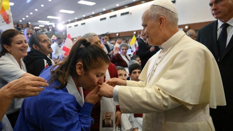 pope-at-hospital-in-lebanon:-we-cannot-forget-the-most-fragile