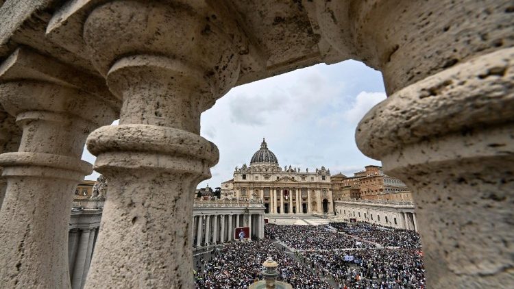 pope-leo-suppresses-commission-for-donations-to-the-holy-see