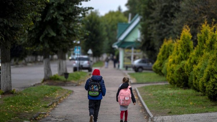 heilige-stoel:-oekraiense-kinderen-moeten-terugkeren-naar-hun-families