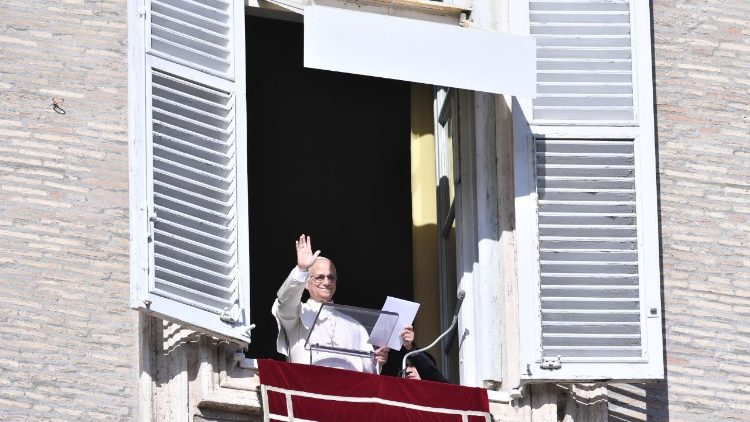 pope-at-angelus:-advent-calls-us-to-prepare-for-the-just-judge