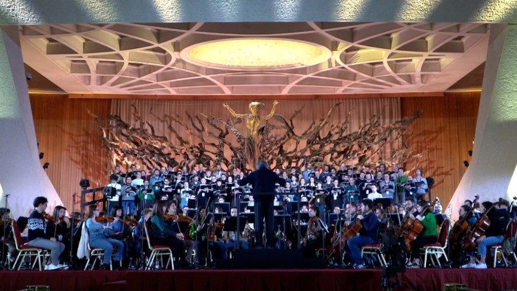 maestro-riccardo-muti-set-to-conduct-concert-in-vatican