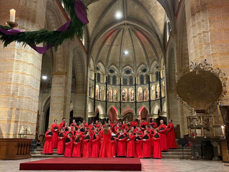geslaagd-kerstconcert-kathedrale-koor