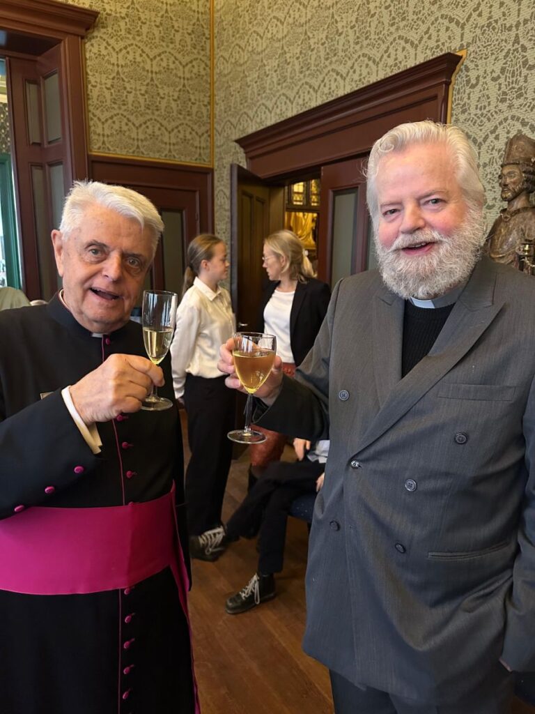 is-er-perspectief?-de-wereld-draait-door-met-alle-gekte……