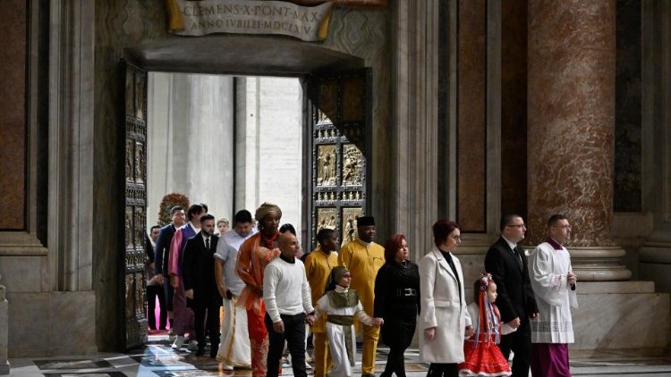 elizabeth-lev:-toeristen-gidsen-werken-om-bruggen-te-bouwen-tijdens-het-jubileum