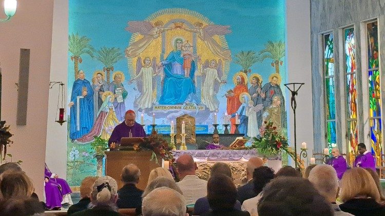 parolin:-invite-christ-to-be-born-every-day-in-your-heart