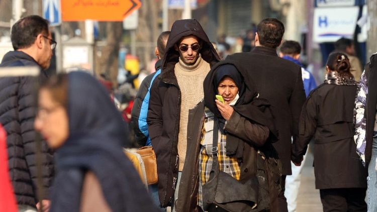 iranian-security-forces-fire-tear-gas-at-protesters