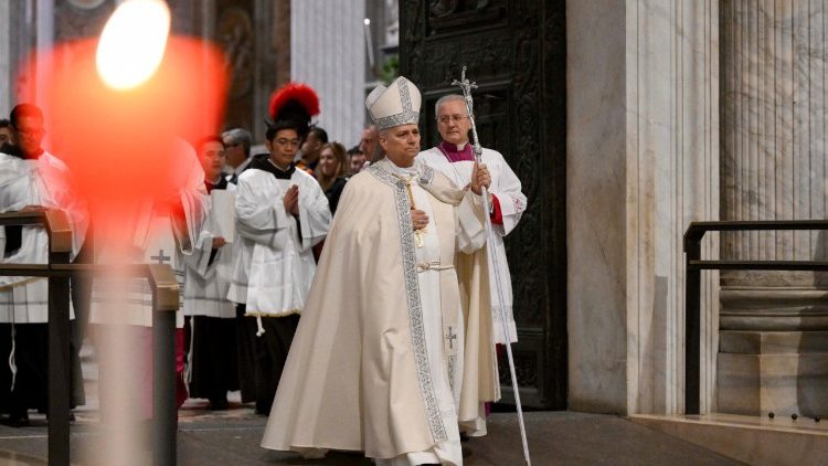 paus-tegen-religieuzen:-zelfs-waar-wapens-bulderen,-zijn-jullie-getuigen-van-jezus