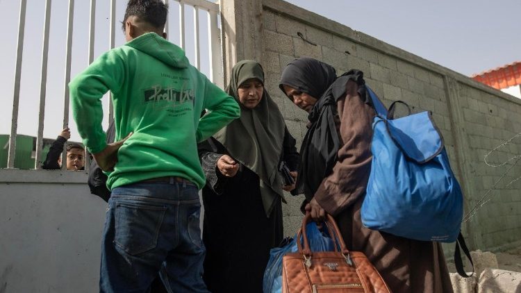 gaza:-rafah-overgang-opent-twee-jaar-later