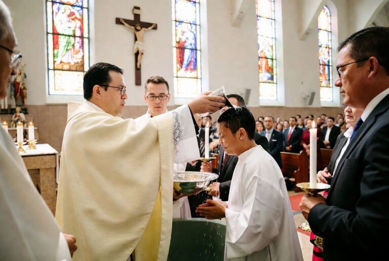 bijna-40%-meer-toetredingen-tot-de-katholieke-kerk-in-2024