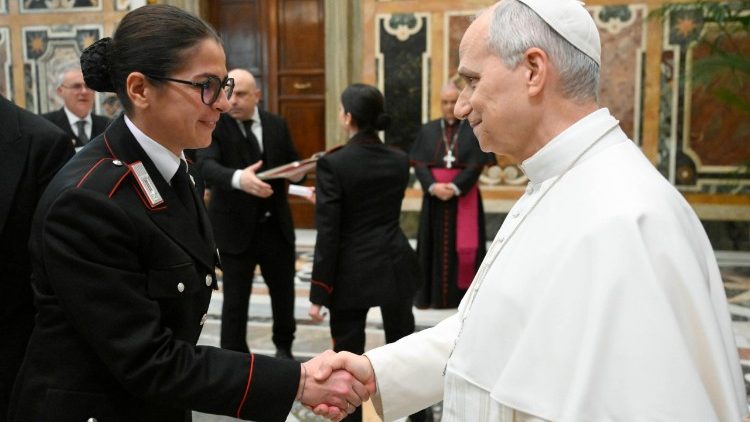 paus-leo:-we-moeten-de-essentiele-kern-van-de-christelijke-boodschap-herkaderen