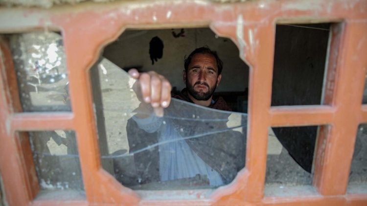 paus-bidt-voor-vrede,-dialoog-tussen-pakistan-en-afghanistan