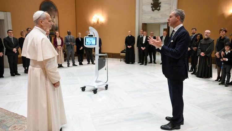 pope-receives-advanced-telehealth-device-for-children‘s-healthcare