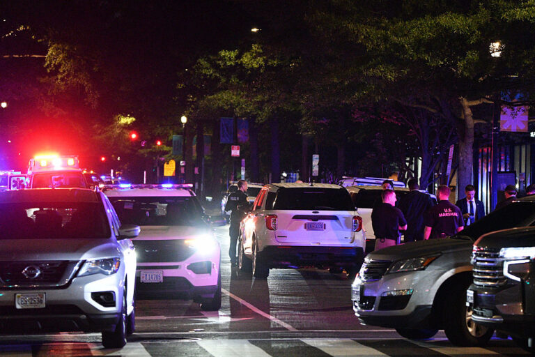 man-uit-new-jersey-pleit-schuldig-aan-bomplot-voor-de-rode-mis-in-2025-in-washington,-dc