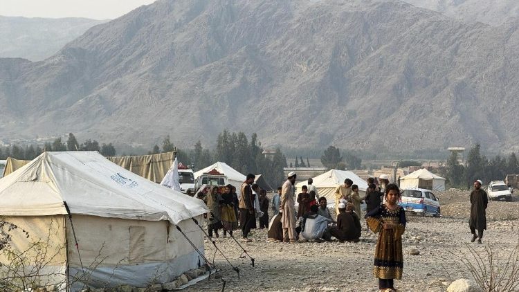afghanistan-staat-onder-humanitaire-druk-nu-de-massale-ontheemding-toeneemt