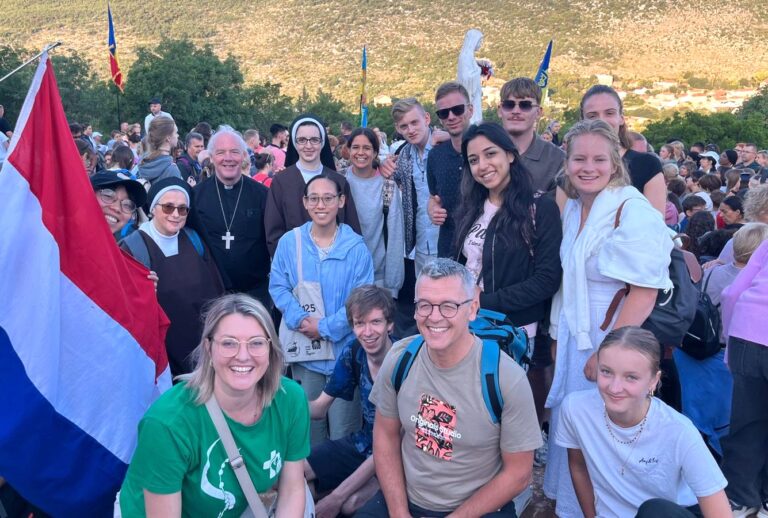 jongkatholiek-opent-de-inschrijving-voor-deelname-aan-reis-naar-mladifest-2026