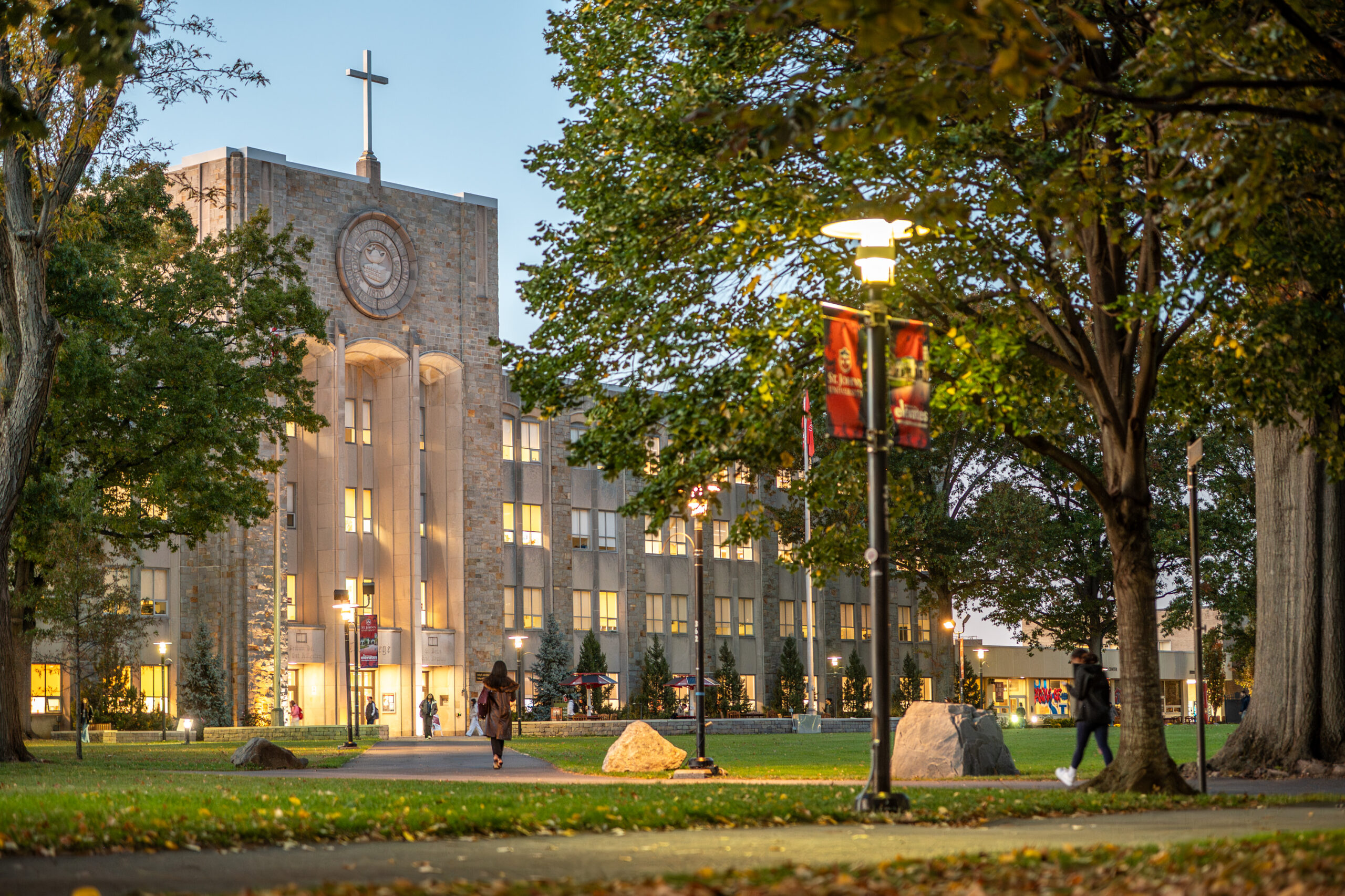 st.-john’s-university-in-new-york-erkent-geen-vakbonden-voor-docenten-meer