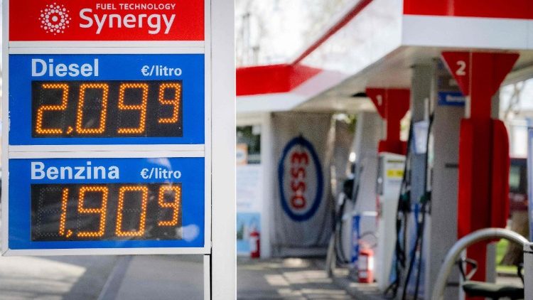 gasprijzen-stijgen-na-aanval-op-qatar’s-ras-laffan-energiecomplex