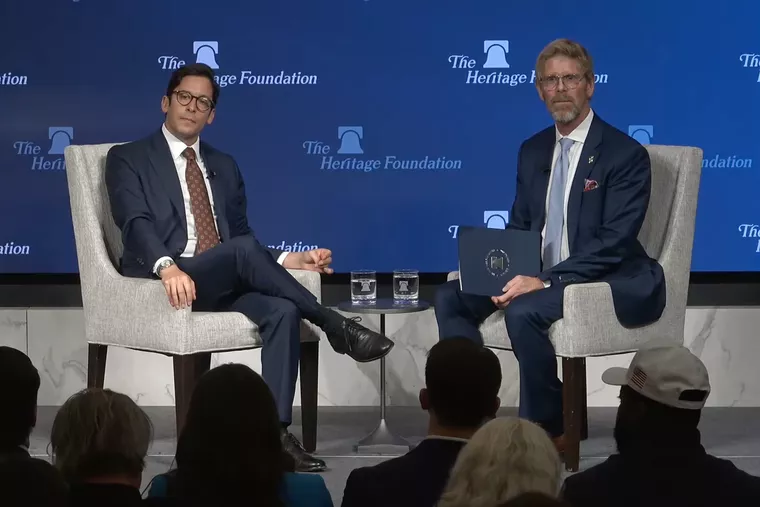 michael-knowles:-de-amerikaanse-grondslag-weerspiegelt-de-katholieke-politieke-filosofie