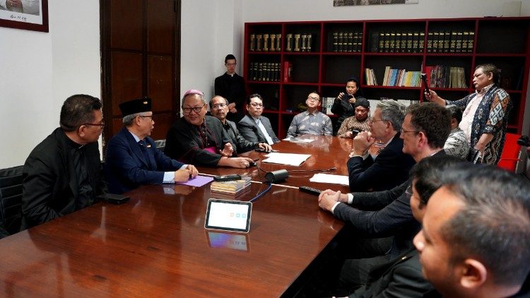 indonesisch-wordt-de-57e-officiele-taal-van-vatican-news