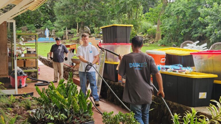 after-storms-devastate-hawaii,-catholic-groups-and-parishes-mobilize-to-aid-victims