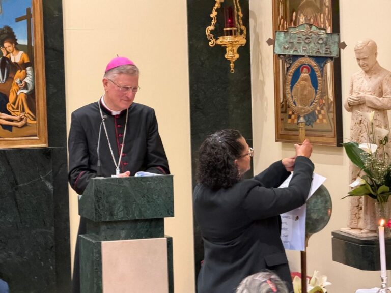 een-geestelijke-strijd-in-een-wereld-vol-oorlog