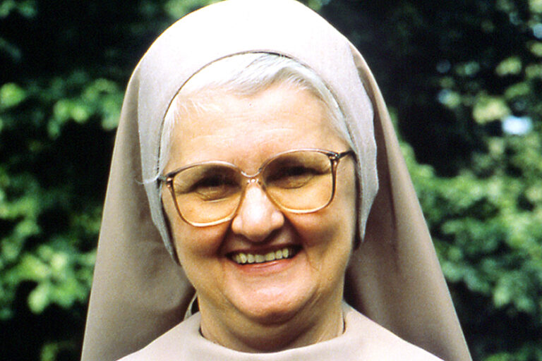 remembering-the-‘shenanigans’-at-mother-angelica’s-first-vows